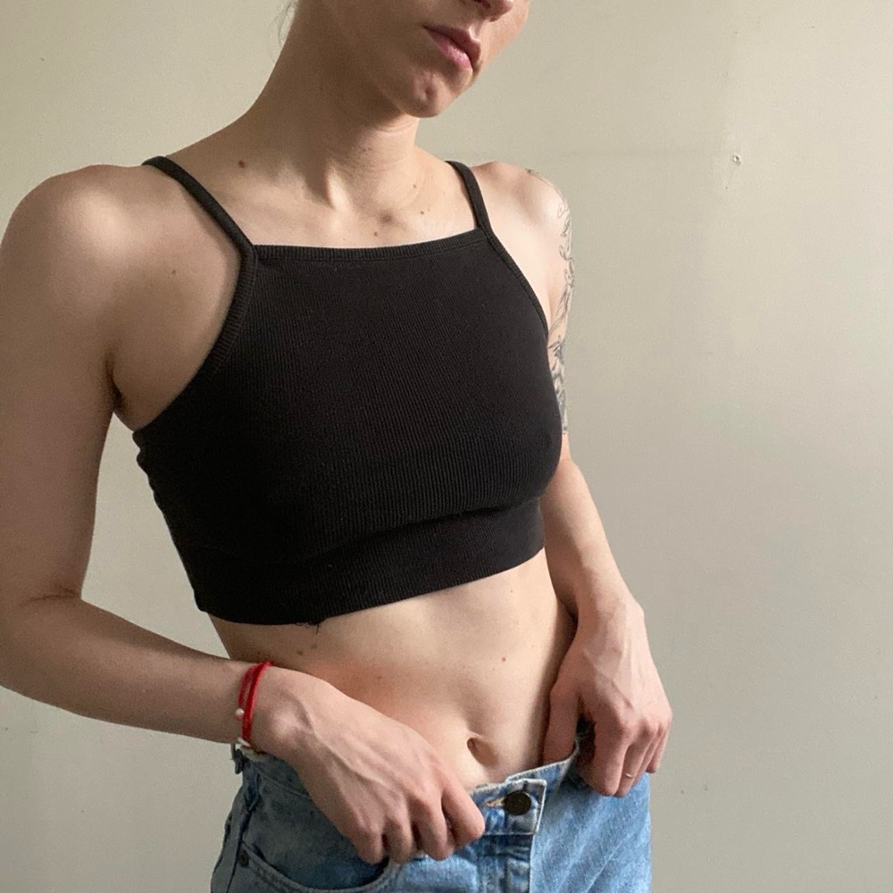 Black Cropped Ribbed Tank